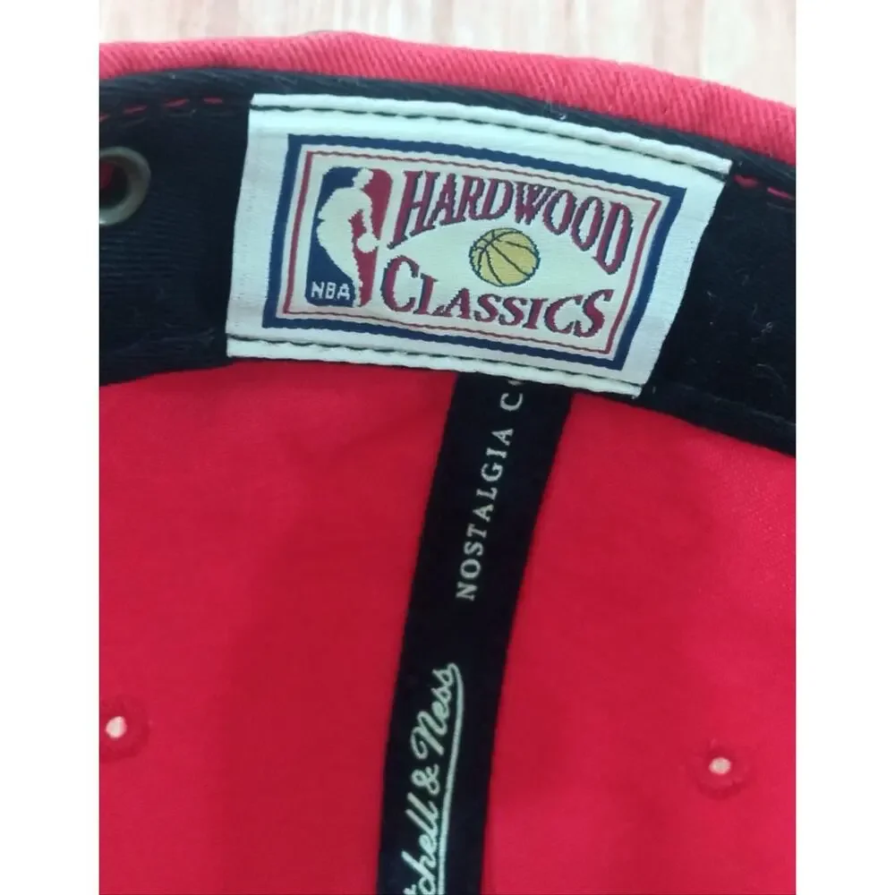 Mitchell & Ness X Harwood Hat Jersey #23 Lebron James Claveland Red Ajustable